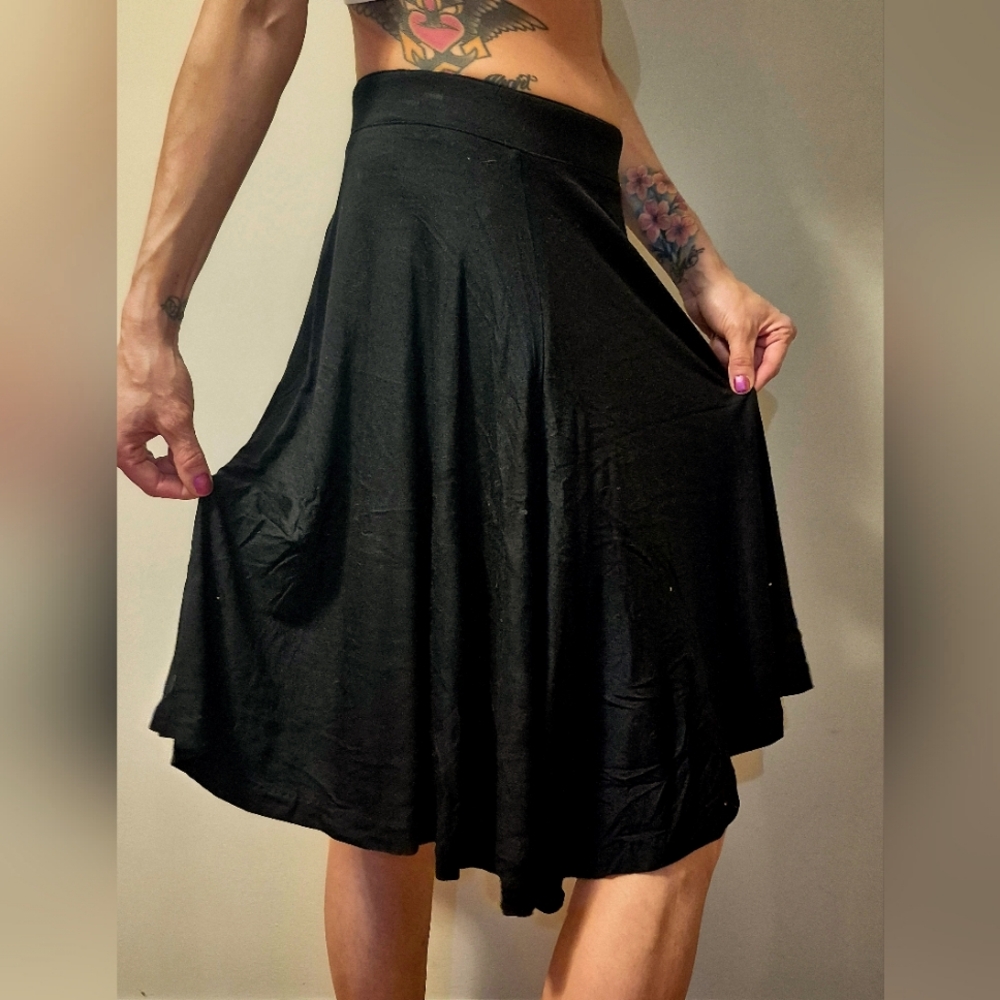 Tommy H. Black Skirt
